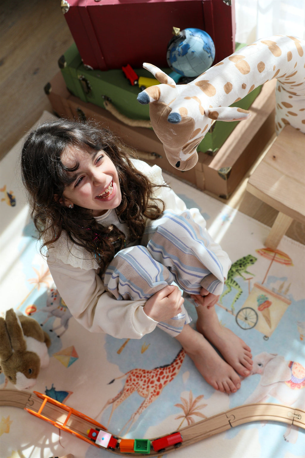 HUEPPI AROUND THE WORLD RUG
