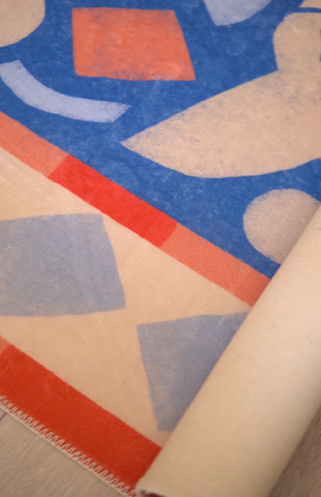 HUEPPI COUCOU ABSTRACT BIRD RUG